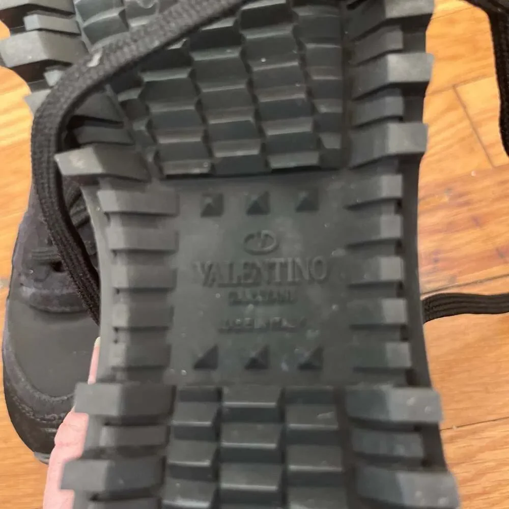 Valentino Garavani Black Rockstud Runner Running Shoes Sneakers Size 37